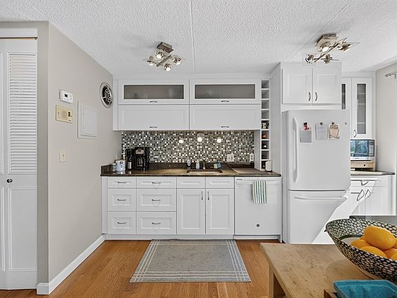 5th image of 55 Sewall Ave #Phb