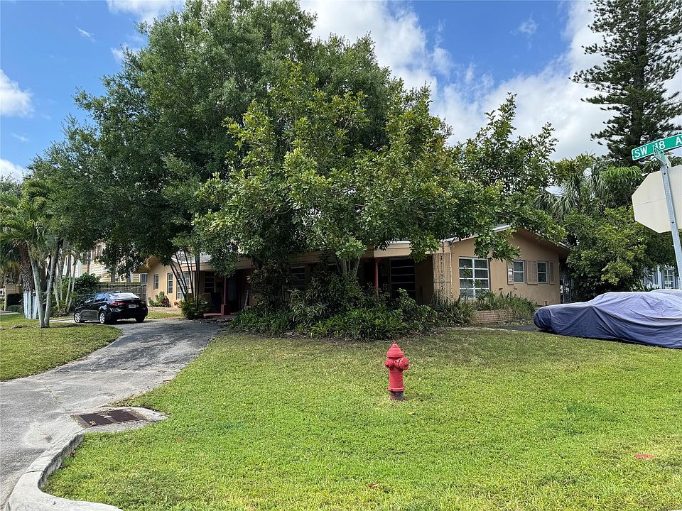 1st image of 425 SW 18th Avenue