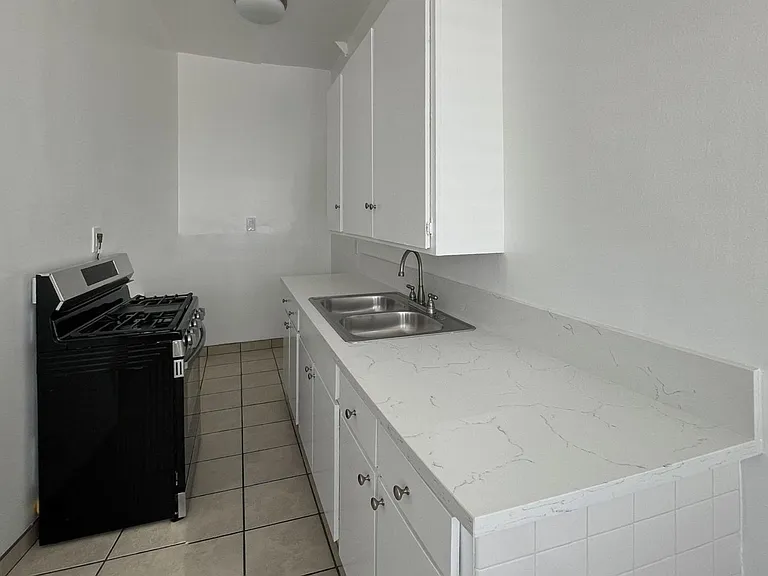 130 S Coronado Street — Photo 6