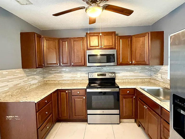 5415 Lori Dr S — Photo 4