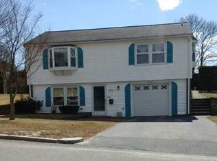 343 Walnut Hill Rd, Woonsocket, RI 02895