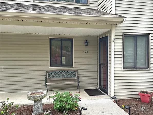 122 Highwood Dr Unit 122, Franklin, MA 02038