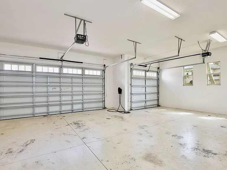 10822 Mobberley Cir — Photo 36
