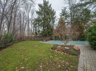 16 Seminole Way, Short Hills, NJ 07078