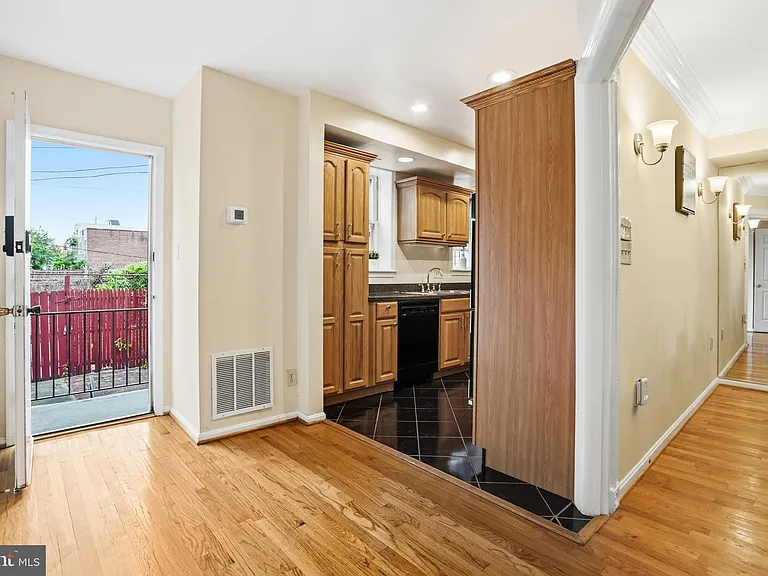 1540 1st St NW — Photo 17