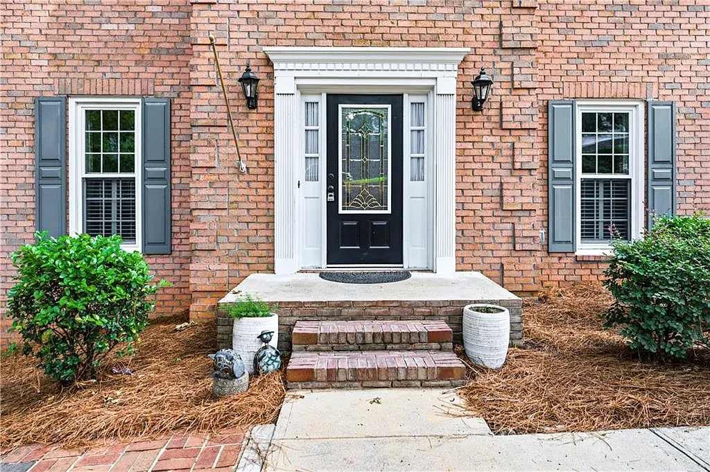 4 bed, 5.0 bath, 4522 sqft, $3,800 — Photo 4