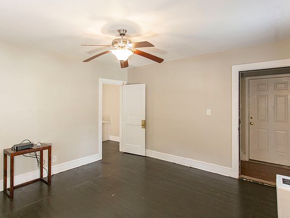 3rd image of 105 N Summit St #A