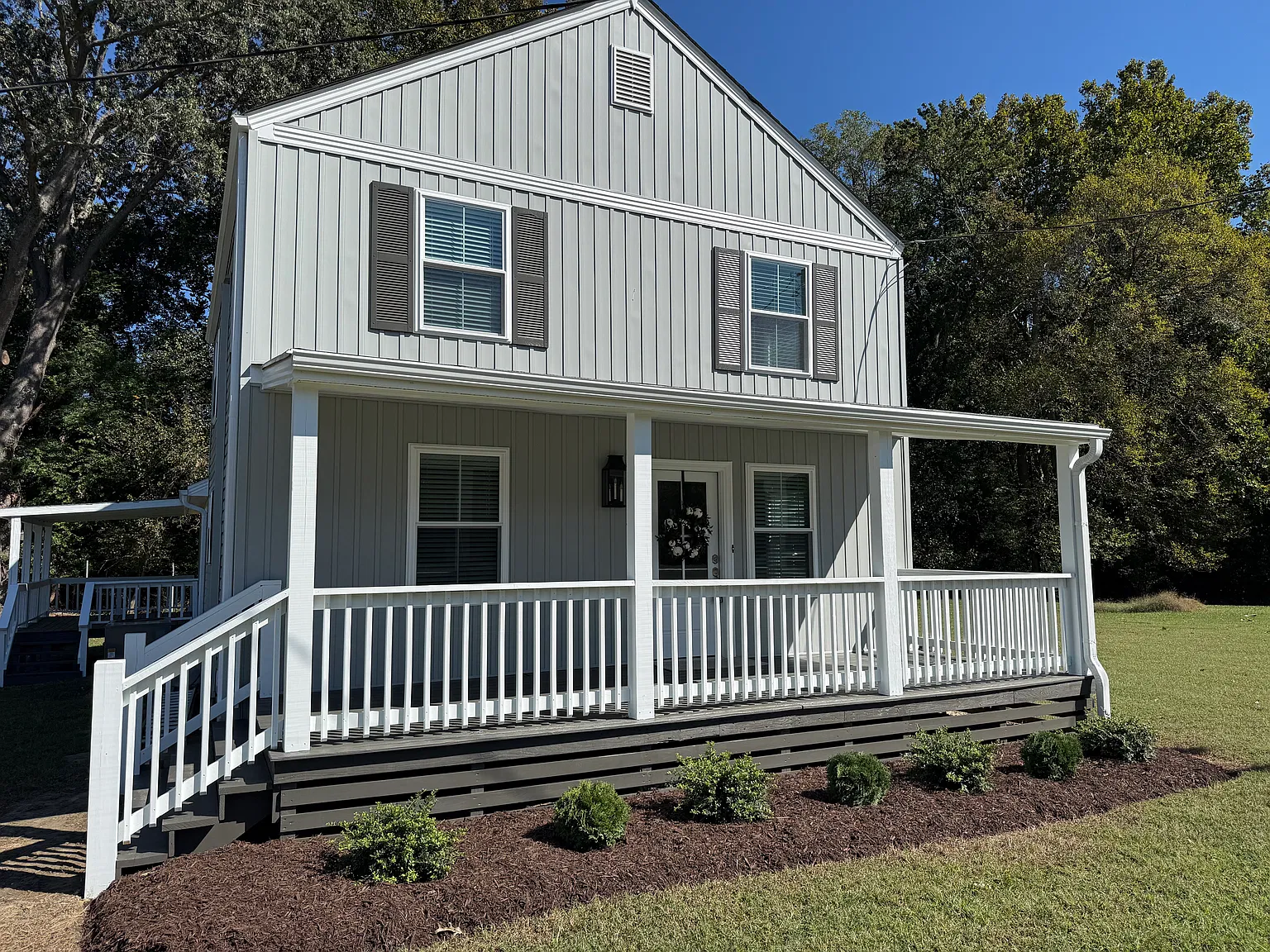 4 bed, 1919 sqft, $2,450 — Photo 1