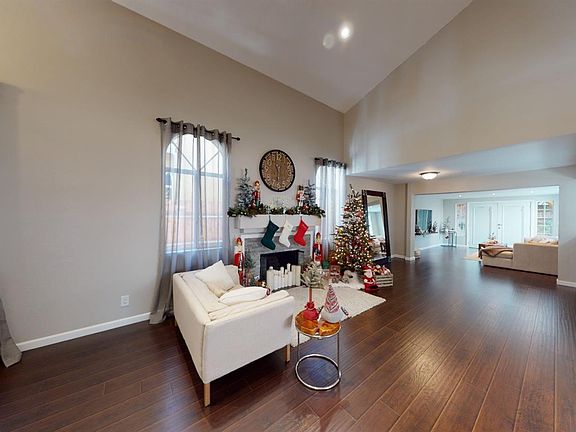4th image of 9316 1/2 Burnet Ave
