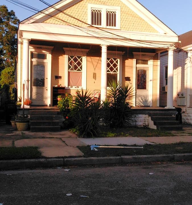 1st image of 4147 Toulouse St