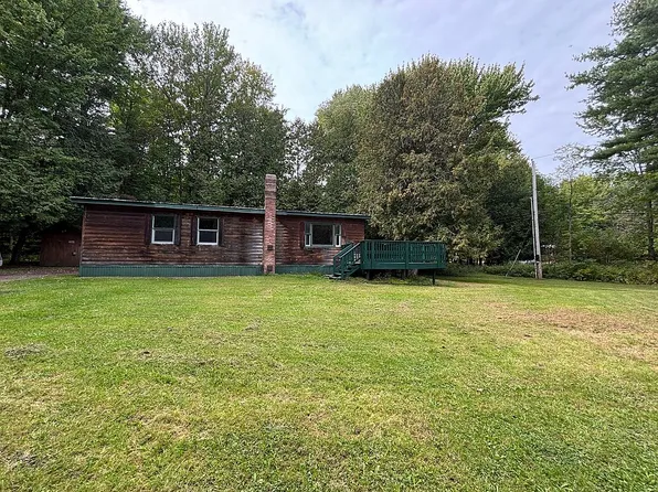 70 Ledge Dr, Franklin, VT 05457