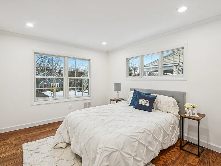 161 Myrtle Ave — Photo 12