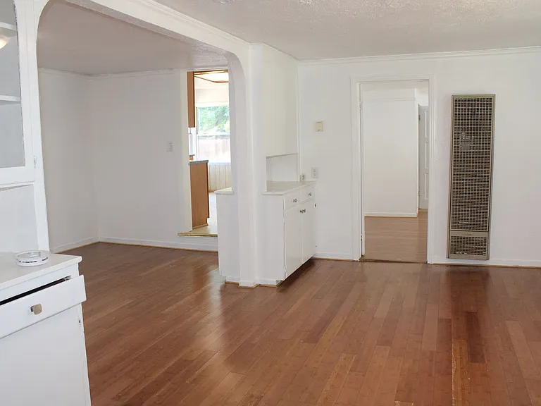 608 Union St — Photo 10
