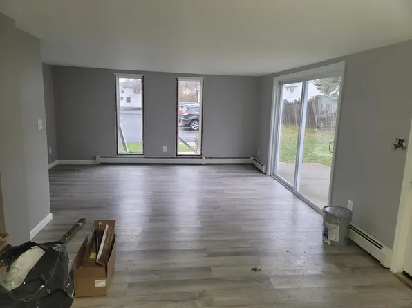 7 Grove Ave APT 1, Latham, NY 12110