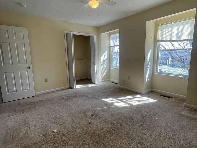 134 Holly Hill St — Photo 4