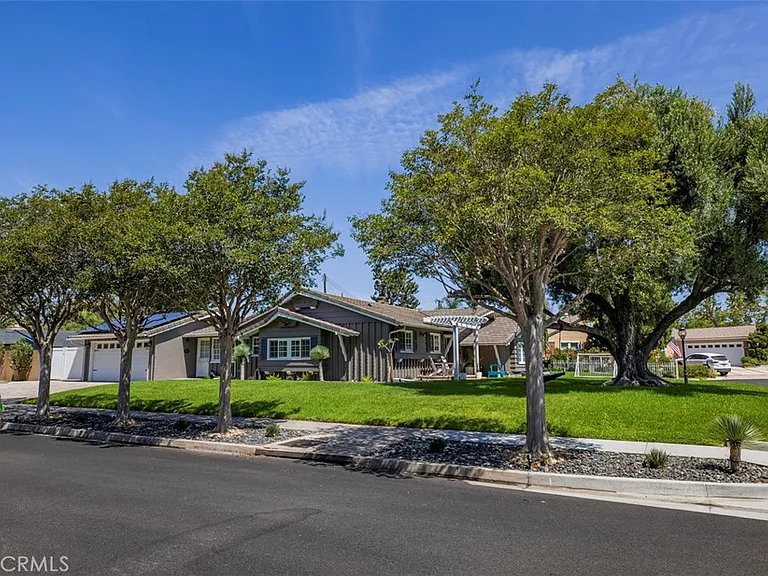 13591 Flint Dr — Photo 8