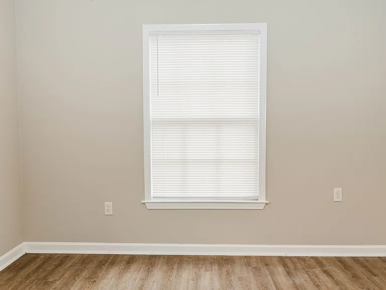 2780 Hall Dr SE — Photo 14