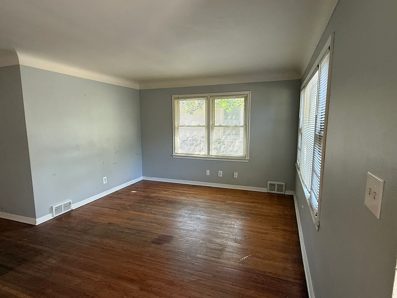 3 Bed/1 Bath Duplex in N. Minneapolis — Photo 3