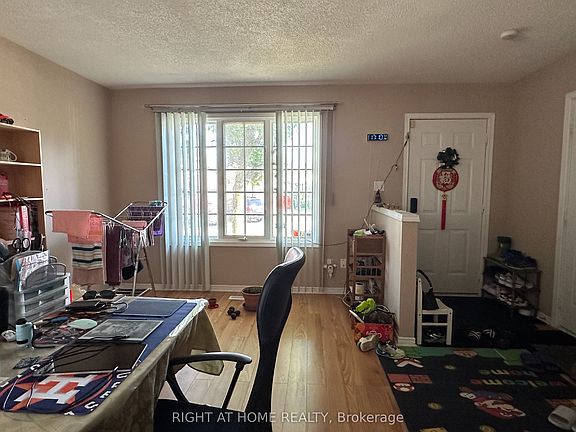 2nd image of 59 Pennybrook Cres #4