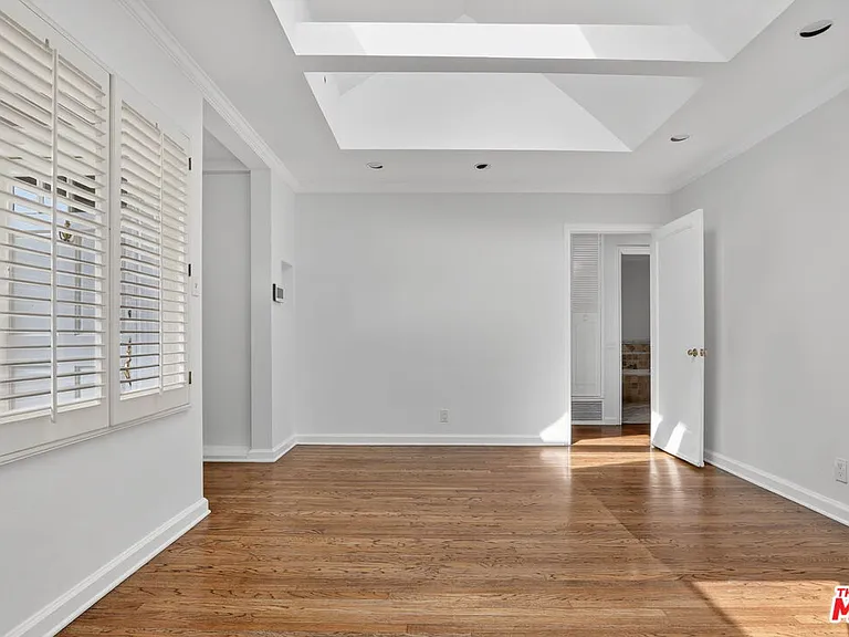 10341 Keswick Ave — Photo 11