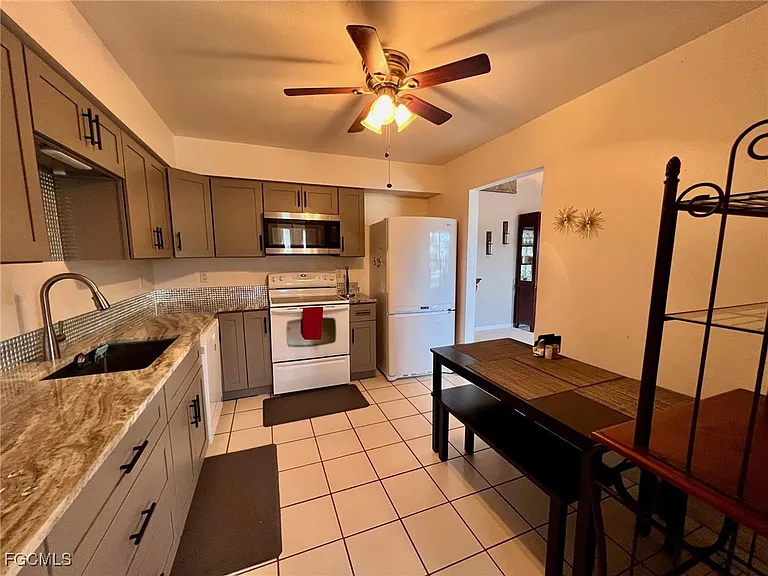 1316 Sandtrap Dr — Photo 5