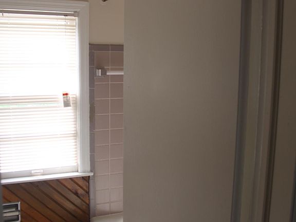 5th image of 1519 Giddings Ave SE