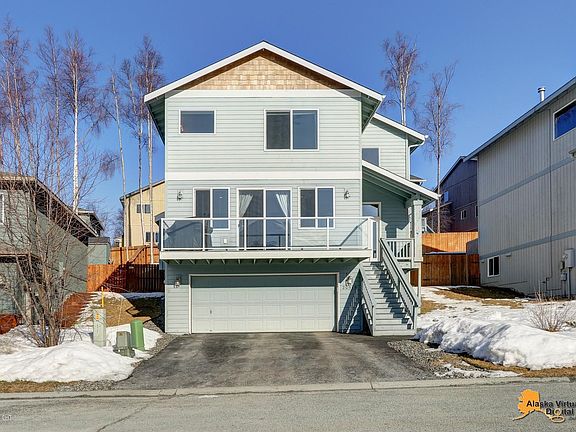 3rd image of 20515 Pine Crest Ln
