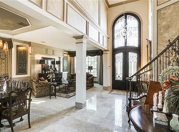 4th image of 2075 Broken Bend Ln