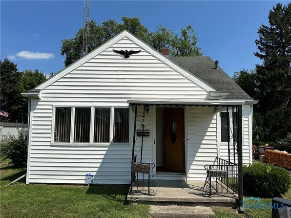 2004 Rivard Rd, Toledo, OH 43615