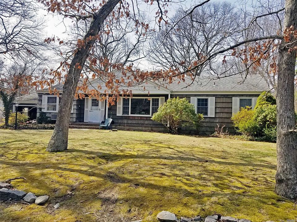 1st image of 164 Gillette Ave