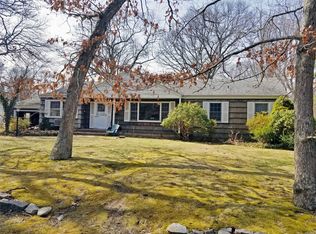 164 Gillette Ave, Bayport, NY 11705