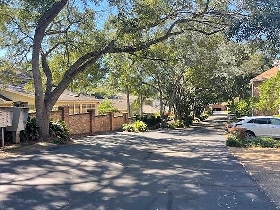 3rd image of 3072 Ironwood Dr