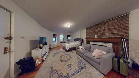 Rented by Bond New York