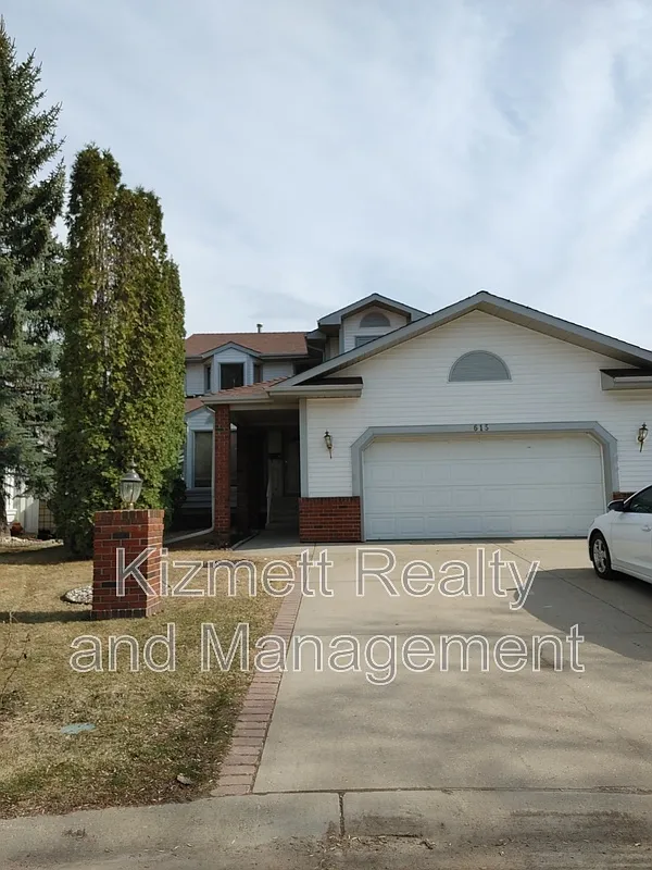 6 bed, 3.0 bath, $3,200 — Photo 1