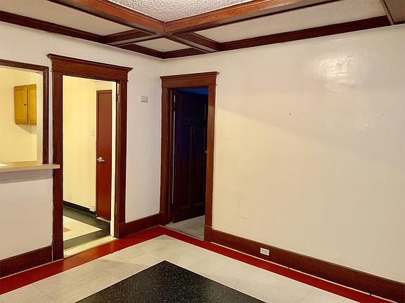 4th image of 442 Wohlers Ave #1