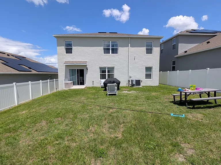 1839 Hackberry St — Photo 3