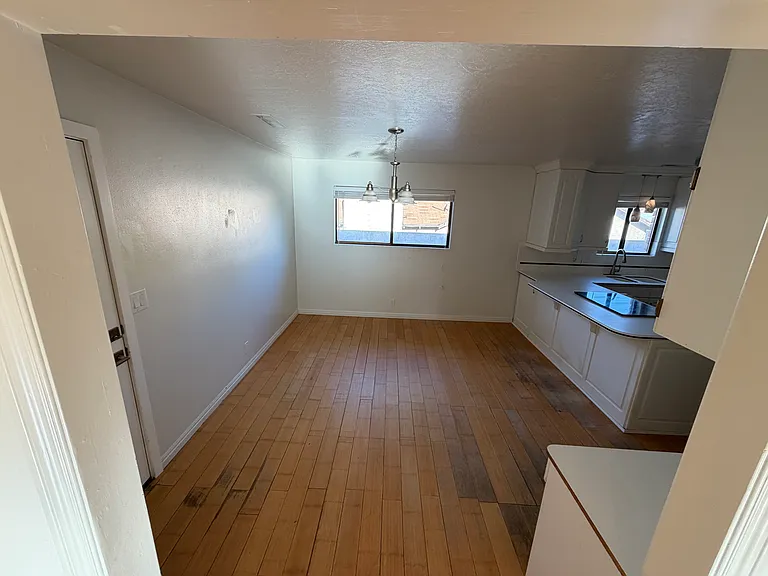 394 S 660 East Cir — Photo 10