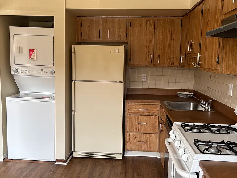 1916 Raspberry Ct — Photo 7