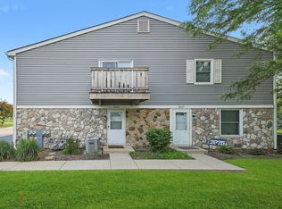 1021 Brunswick Hbr #1021, Schaumburg, IL 60193