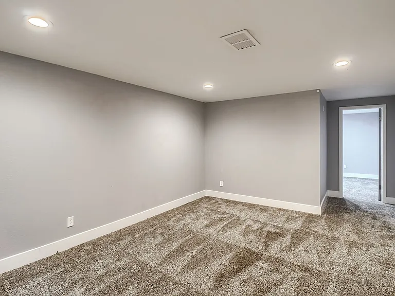 1178 Alton St — Photo 25