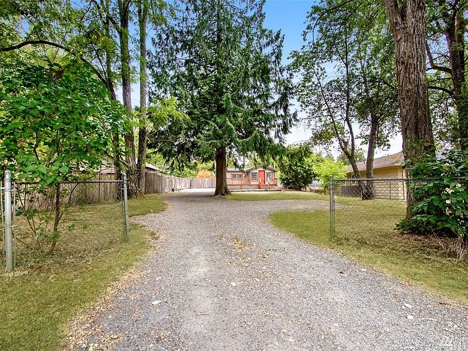 1st image of 9305 Veterans Dr SW