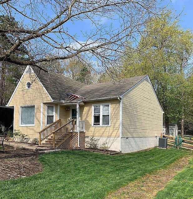 2nd image of 2926 S Ridge Dr