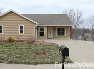 1006 W Countryside Ln, Bloomington, IN