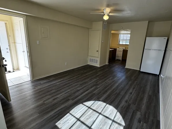 2508 W Hickory St APT 30, Denton, TX 76201