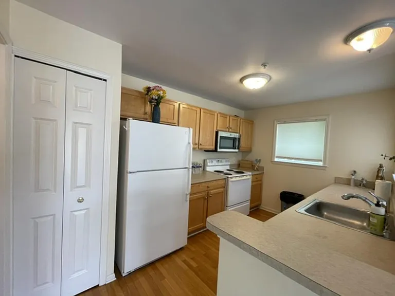 2806 Barclay Way — Photo 4