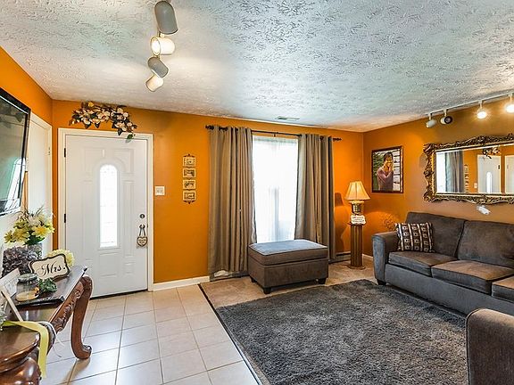 4th image of 561 Hollow Creek Ct