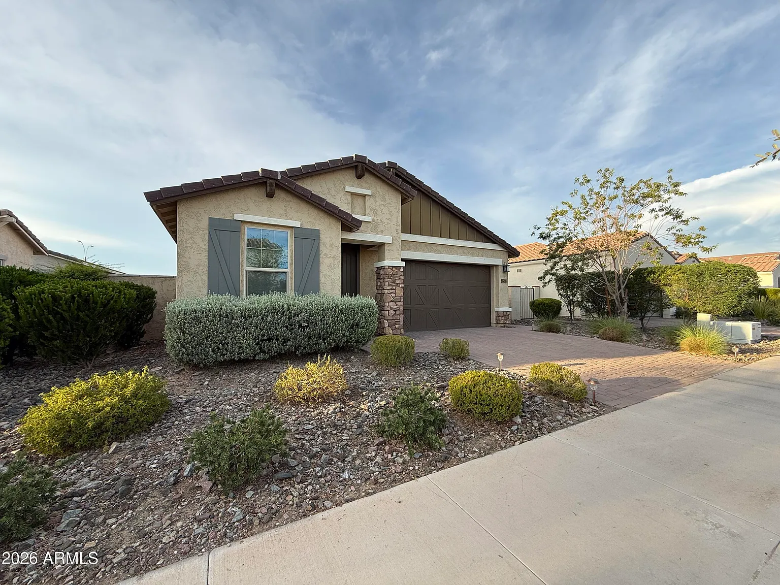 3 bed, 2.0 bath, 1803 sqft, $2,695 — Photo 2