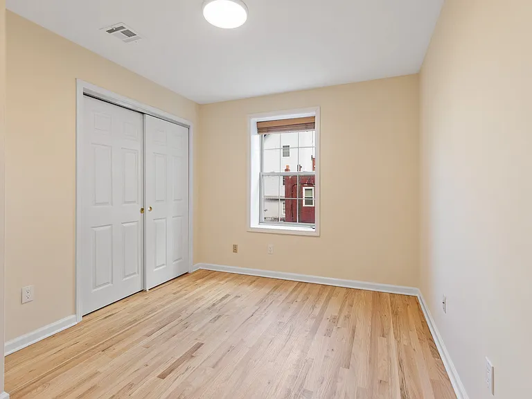 121 Jackson St #2 — Photo 17
