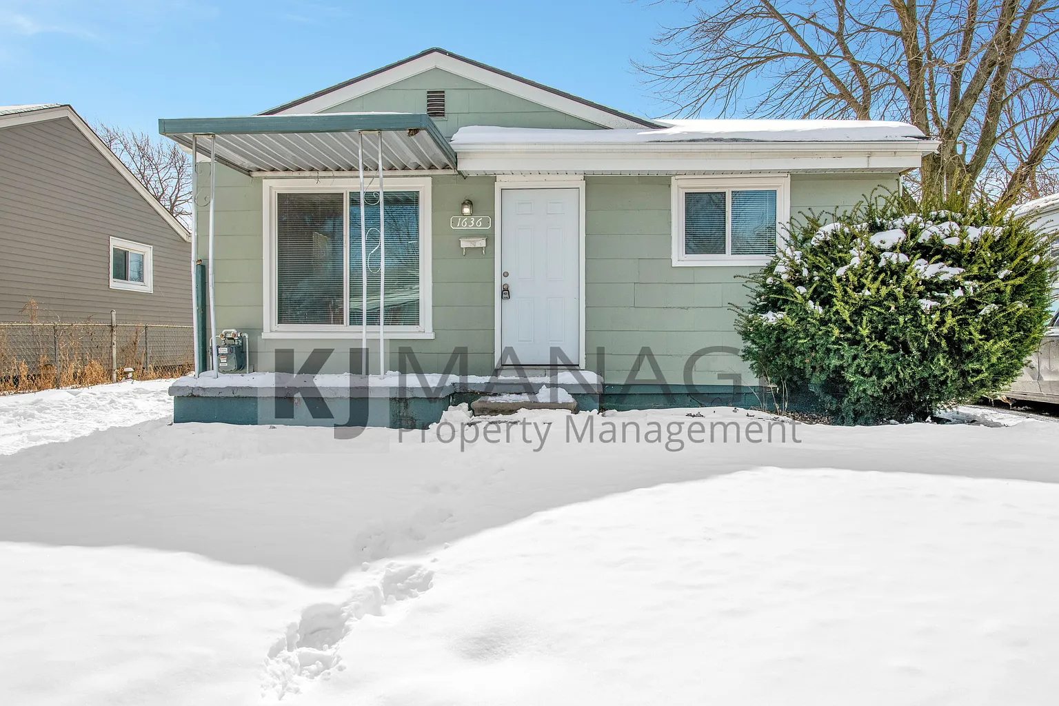 1636 E Pearl Ave photo 1
