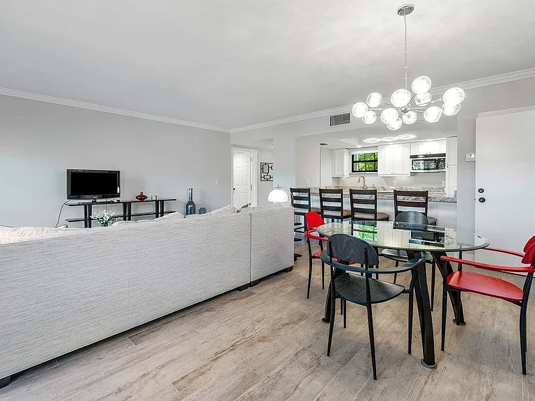 11863 Wimbledon Cir #445 — Photo 8